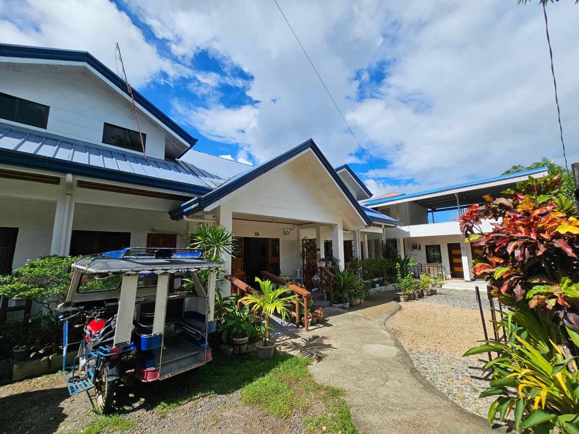 Bella Vita Guest House Coron Exterior foto